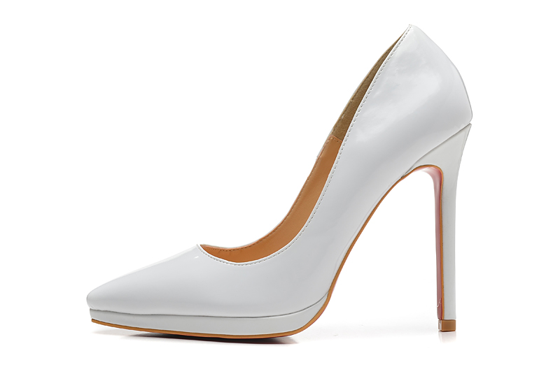 christian louboutin 12cm en cuir verni blanc a des chaussures (3)
